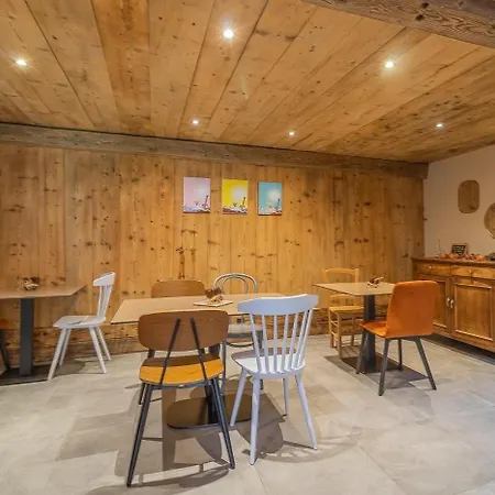 Aux Fermes De La Croix, Maison D'hotes, *