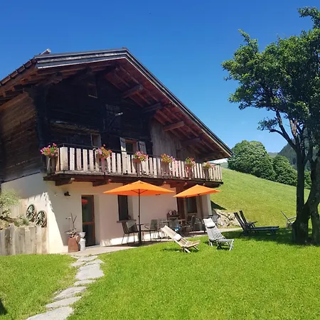 Aux Fermes De La Croix, Maison D'hotes,